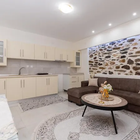 Апартаменты Paradise House Неос-Мармарас