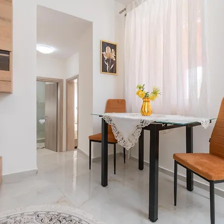 Paradise House Апартаменты Неос-Мармарас